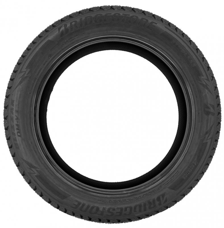Bridgestone  BLIZZAK DM-V3 235/50 R20