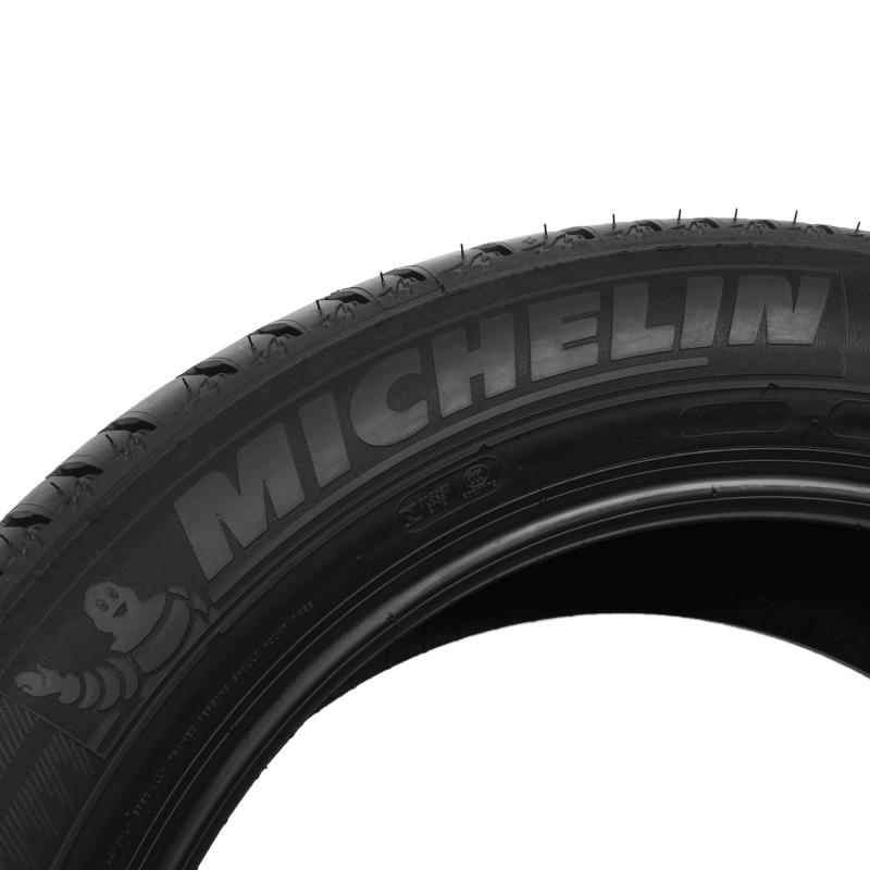 Michelin  LATITUDE SPORT 3 235/65 R17