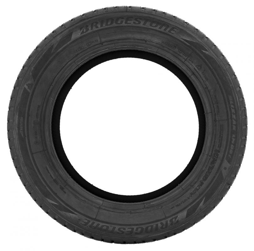Bridgestone  BLIZZAK LM001 225/40 R18