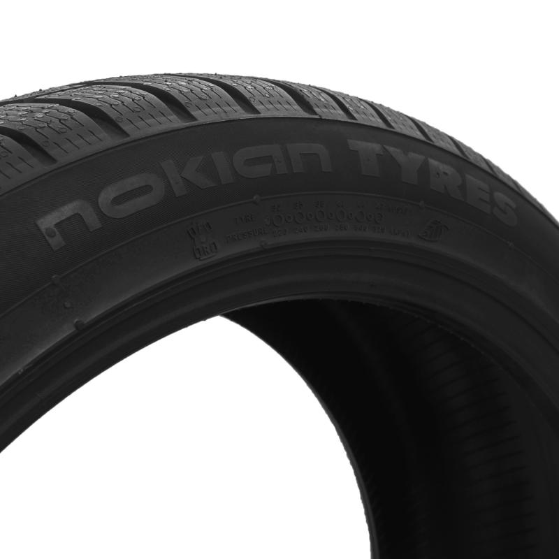 Nokian  WR SNOWPROOF P 225/40 R18