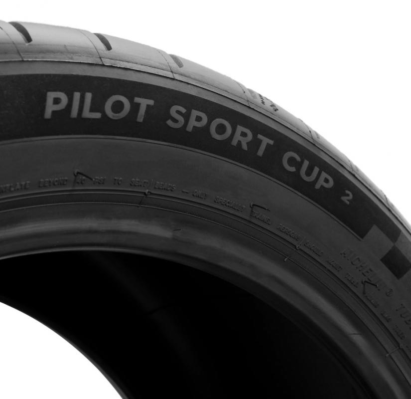 Michelin  PILOT SPORT CUP 2 CONNECT 235/35 R20