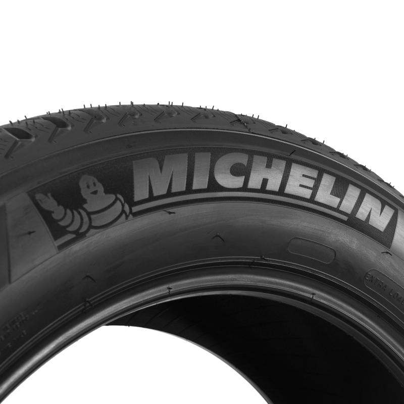 Michelin  LATITUDE ALPIN LA2 265/40 R21