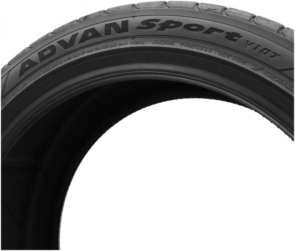 Yokohama  ADVAN Sport V107 235/35 R19