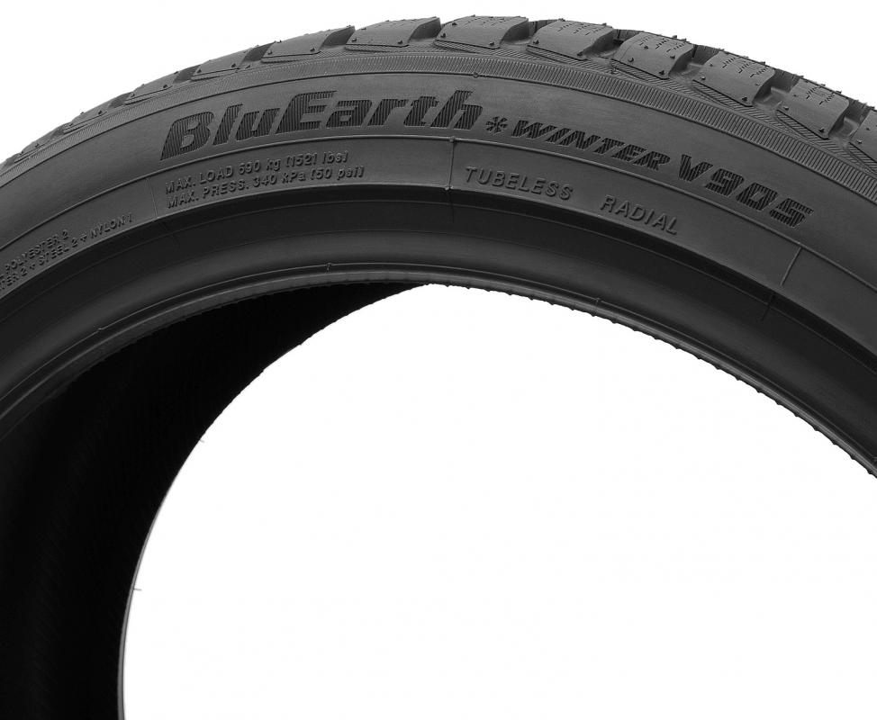 Yokohama  BluEarth Winter V905 235/60 R18