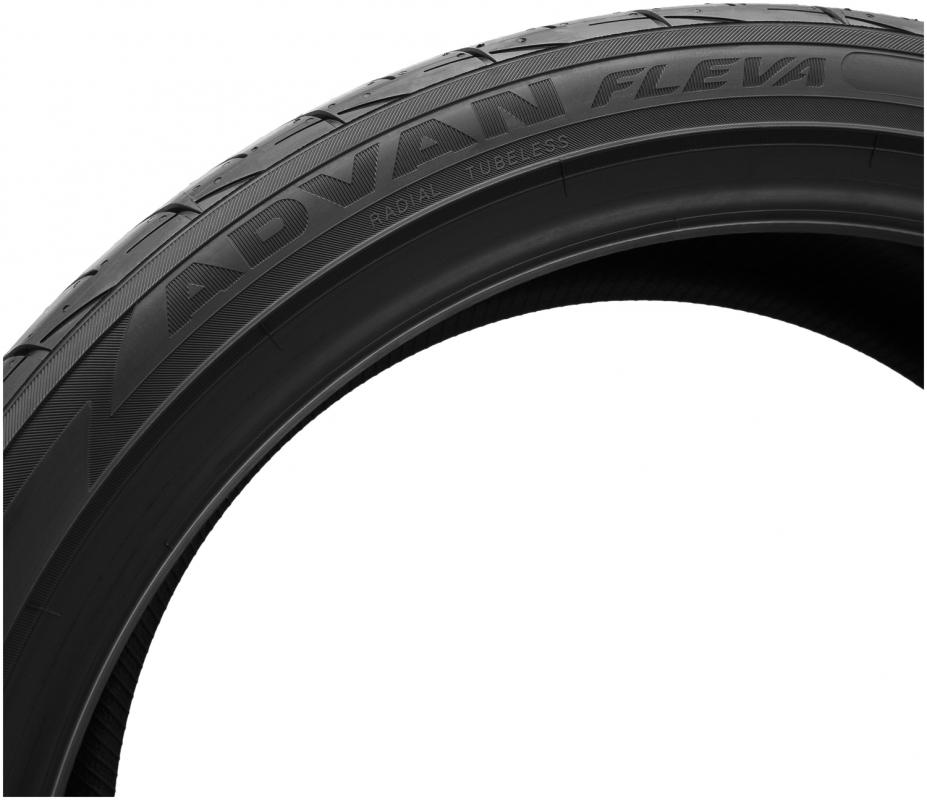 Yokohama  ADVAN FLEVA V701 285/30 R20